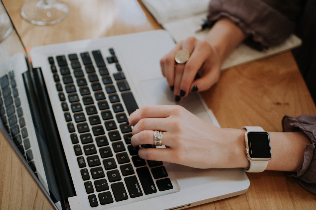 Cách xử lý KOC trễ deadline với lịch campaign KOC